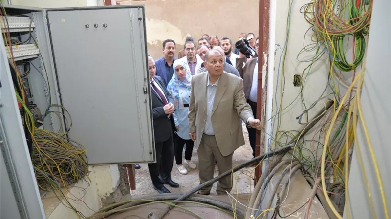 محافظ أسيوط يتفقد تطوير المبنى الملحق لمستشفى المبرة للتأمين الصحي