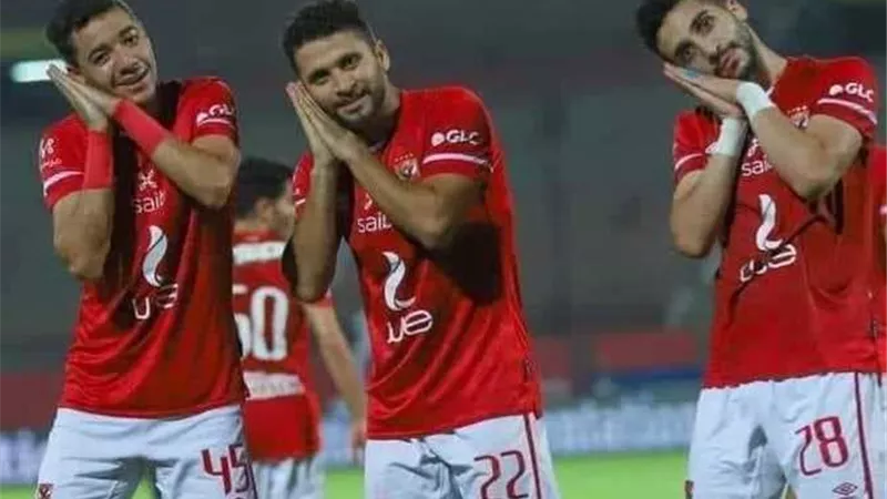 الأهلي يحدد شرطه للموافقة على رحيل نجم الفريق في يناير