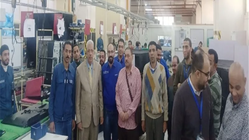 القوى العاملة بأسيوط تتفقد مواقع العمل بالمدينة الصناعية ببني غالب