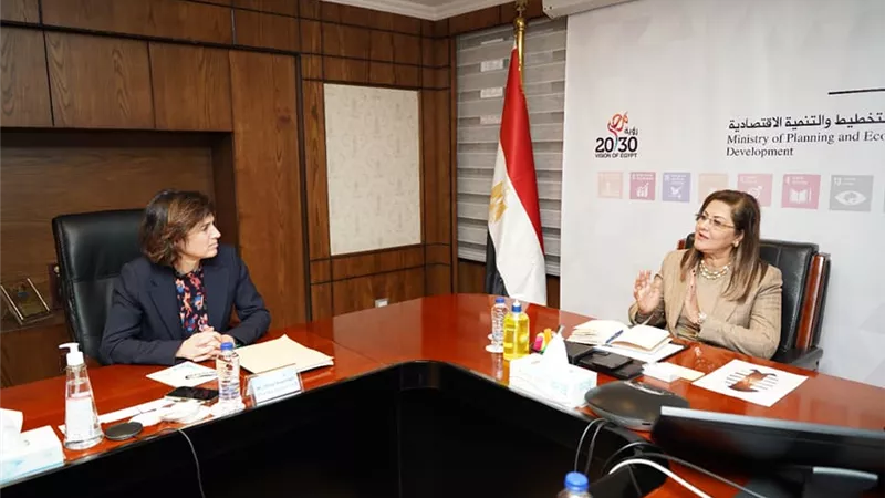 وزيرة التخطيط تبحث التعاون مع مجموعة أورانج العالمية