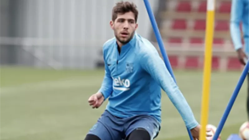 برشلونة يتراجع عن تجديد عقد سيرجي روبيرتو