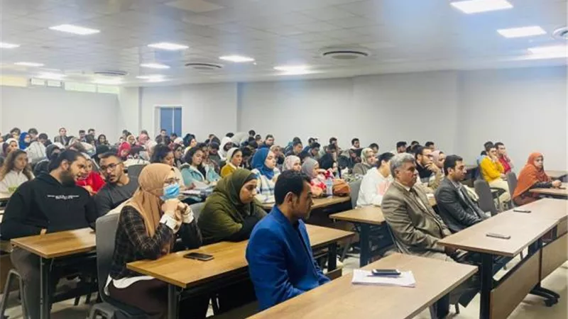 الطب البيطرى بجامعة بدر تعقد ندوة عن أشهر الأطباء السياسين.. فيديو