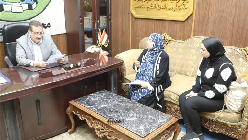 محافظ المنوفية يستمع لشكاوى المواطنين ويوجه بإجراءات فورية لحلها