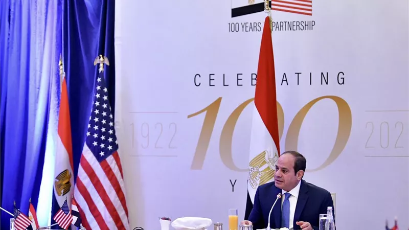 الرئيس السيسي يشارك في إفطار عمل مع القيادات الجمهورية بمجلس النواب الأمريكي