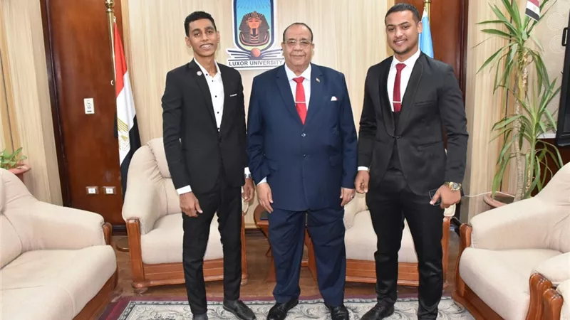 رئيس جامعة الأقصر: فتح قنوات الحوار المباشر بين الطلاب والإدارة