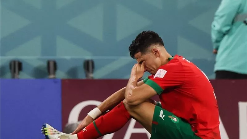 سبب استبعاد مدافع المغرب من تشكيل مواجهة فرنسا بكأس العالم