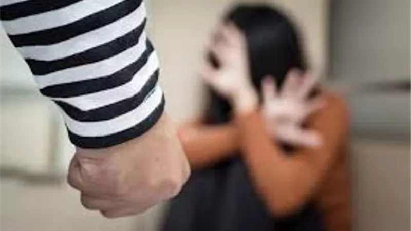وفد طلابي من الجامعة الأمريكية يزور مركز الارشاد النسائى بالاسمرات