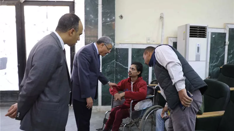 محافظ المنيا يعقد لقاء جماهيري لخدمة المواطنين