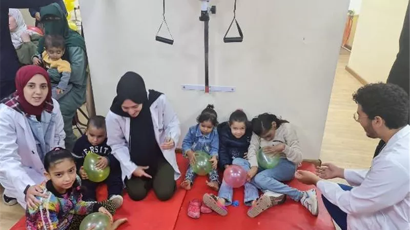 العلاج الطبيعى بجامعة بدر تحتفل باليوم العالمى لذوى الهمم.. 