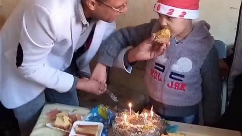 ممر شرفي لتلميذ يحارب السرطان بمدرسة السلام بحاجر دنفيق بقنا