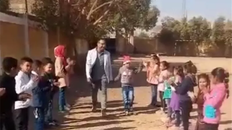ممر شرفي لتلميذ يحارب السرطان بمدرسة السلام بحاجر دنفيق بقنا