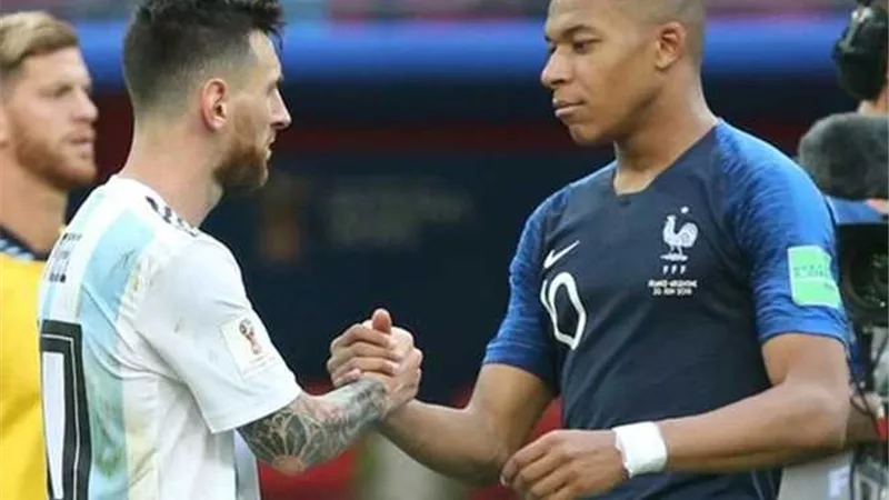 فيروس يضرب متخب فرنسا قبل مواجهة الأرجنتين فى نهائي المونديال