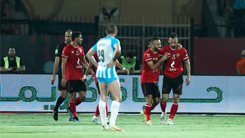 تعرف على حكم مباراة الأهلي وفيوتشر فى الدوري