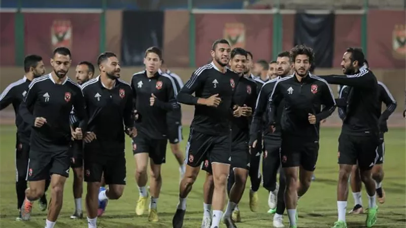 الأهلى يدخل معسكر مغلق استعدادًا لمواجهة فيوتشر بالدورى - شاهد