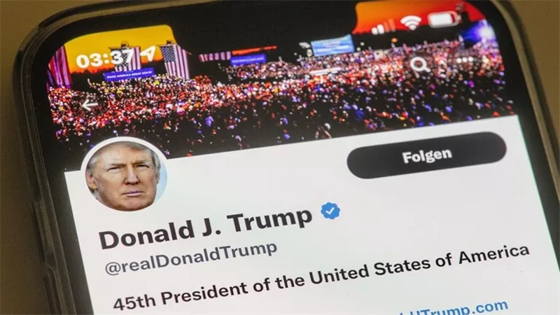ترامب يطلق 45 صورة رقمية فريدة له بـ99 دولارا للواحدة