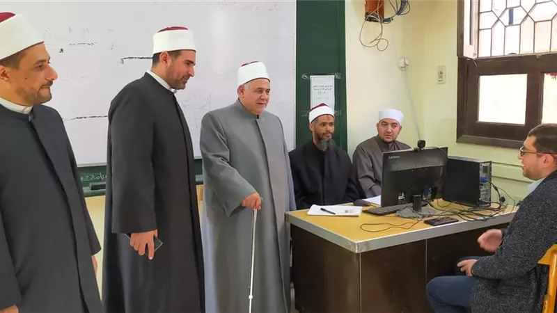 مدير الجامع الأزهر يواصل متابعة دارسي أروقة القرآن الكريم والتجويد