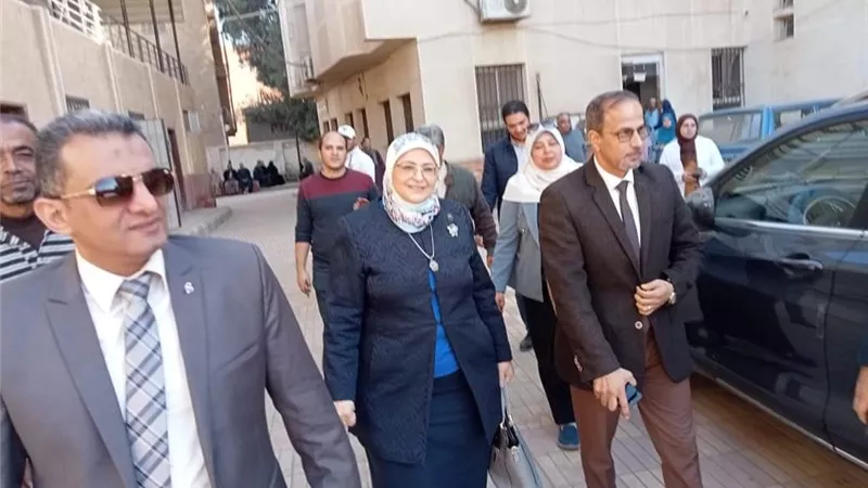 النائبة هناء سرور تتفقد تطوير مستشفى زاوية الناعورة بالشهداء..صور