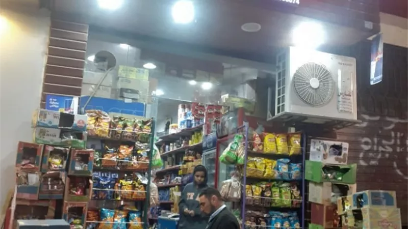 رفع الاشغالات والحواجز الاسمنتية بحي شرق أسيوط