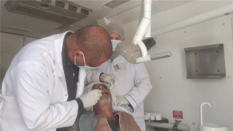علاج 1356مريضا في قافلة مجانية ببنى عقبة..صور