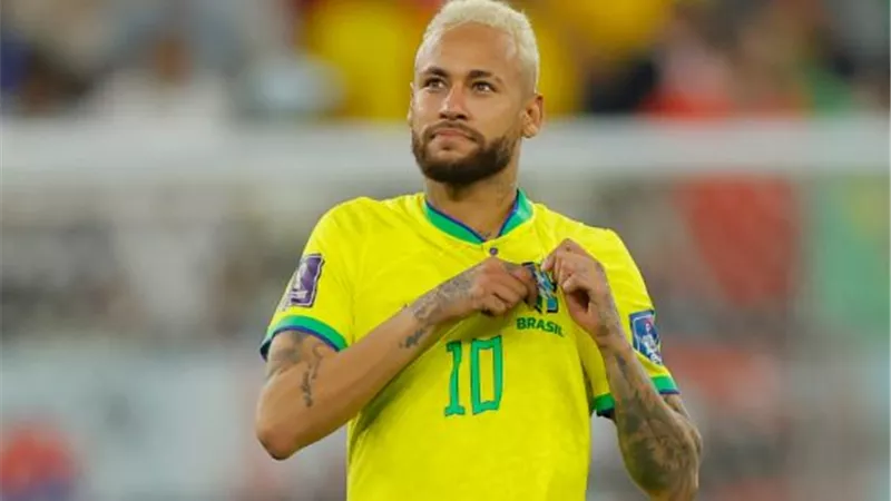 البرازيل تعالج نيمار نفسيًا على طريقة ميسي