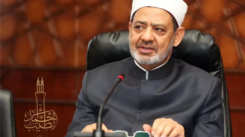 شيخ الأزهر: الاحتكار وكل ما يترتب عليه من ضرر حرام