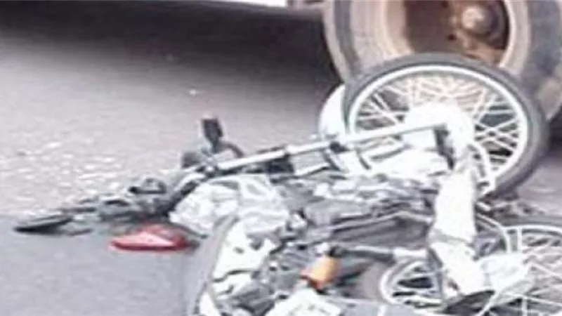 إصابة 3 طلاب إثر انقلاب دراجة بخارية فى بني سويف