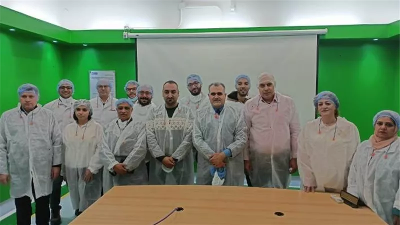 القوى العاملة تنقل خبراتها في مجال السلامة والصحة المهنية لوفدعراقي