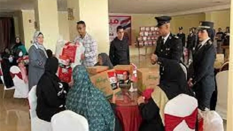 الداخلية توجه عدة قوافل لتوزيع المساعدات العينية على المواطنين