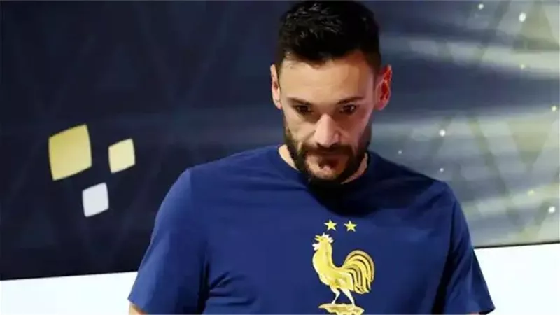 حارس فرنسا : جاهزون للأرجنتين رغم فيروس الإبل