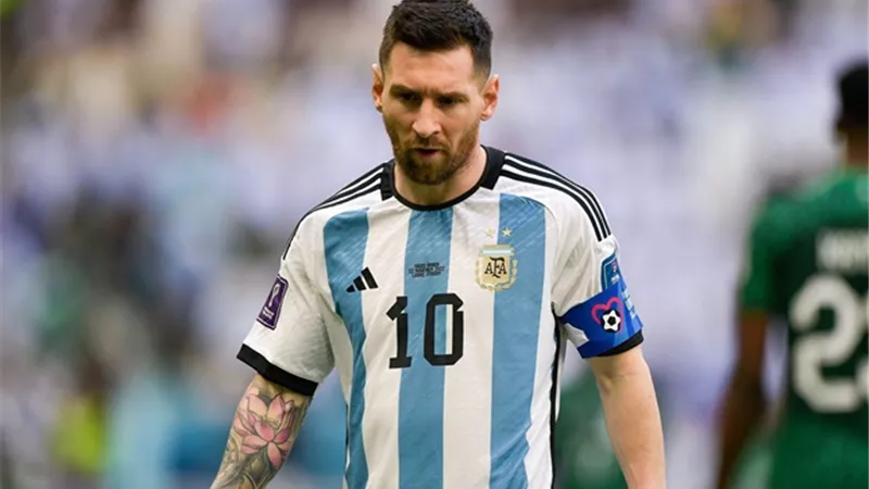 برشلونة يصدم ميسي ويدعم نجمي منتخب فرنسا بنهائي المونديال