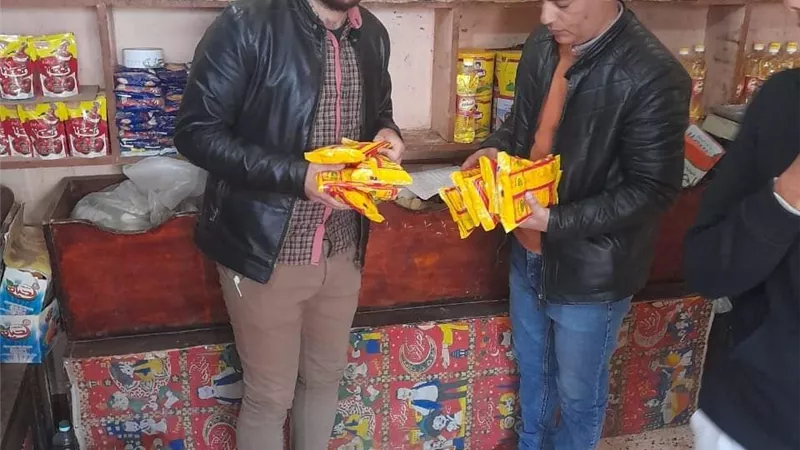 ضبط منشأتين دون ترخيص فى حمله صحيه بالفشن