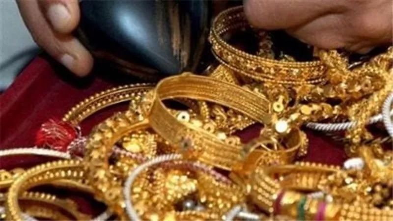 حبس خادمة استعانت بصديقتها لسرقة مشغولات ذهبية بعين شمس