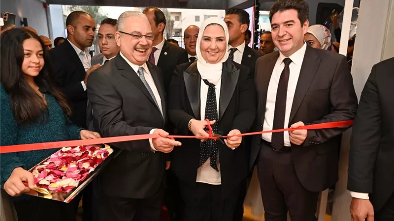 القباج تفتتح فرع بنك ناصر الاجتماعي بالأسمرات