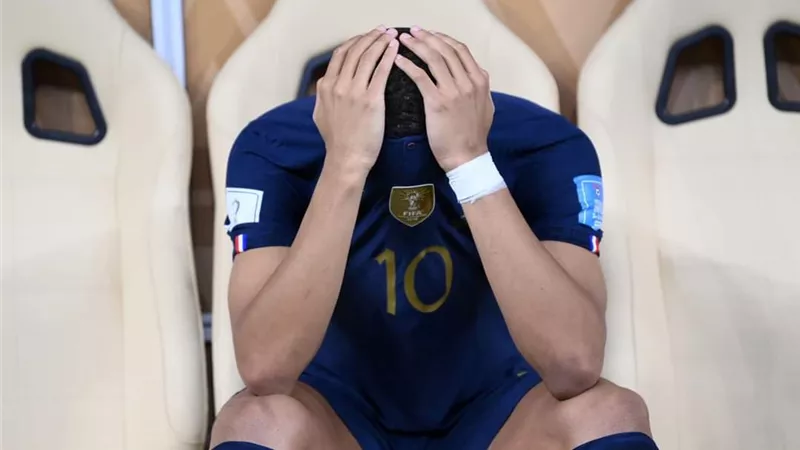 رسالة مؤثرة من دروجبا لنجم منتخب فرنسا