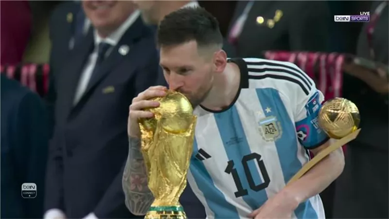 زكي عبدالفتاح: ميسي تفوق على مارادونا بعد التتويج بالمونديال