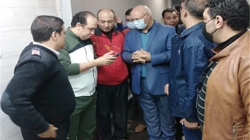 للاطمئنان على الخدمة الصحية..رئيس جامعة بنها يفاجئ المستشفى الجامعي