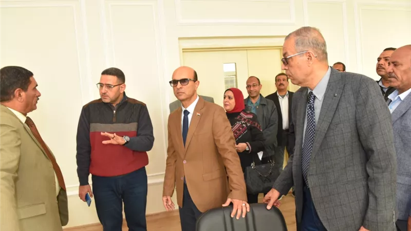 المنشاوى فى زيارة جامعة أسيوط الأهلية لمتابعة سير العملية التعليمية