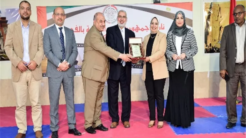 التمثيل العمالي بأبوظبى يشارك إحتفالية لتهنئة الامارات بالعيدالوطني