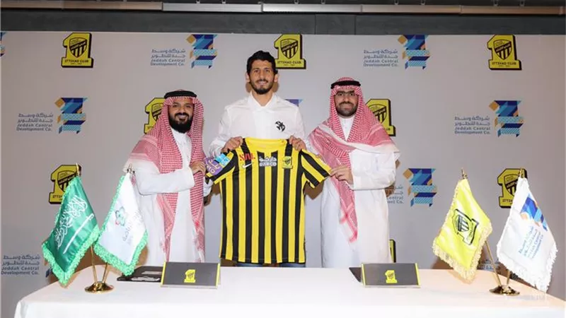 اتحاد جدة السعودي يعلن تجديد تعاقد أحمد حجازي حتى 2026