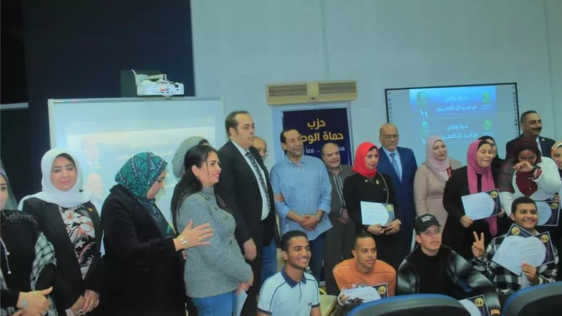 حماة الوطن بالسويس يكرم المشاركين في دورة الإسعافات الأولية