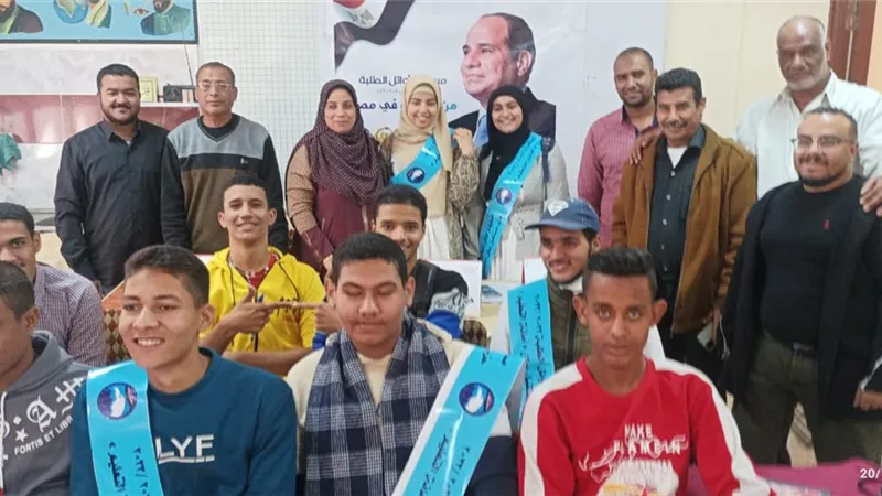 فوز مدرسة الشهيد أنور جمعة الثانوية في مسابقة أوائل الطلبة