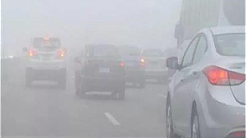 المرور تُحدد طرق الوقاية من الحوادث بسبب ظهور الشبورة المائية على الطرق