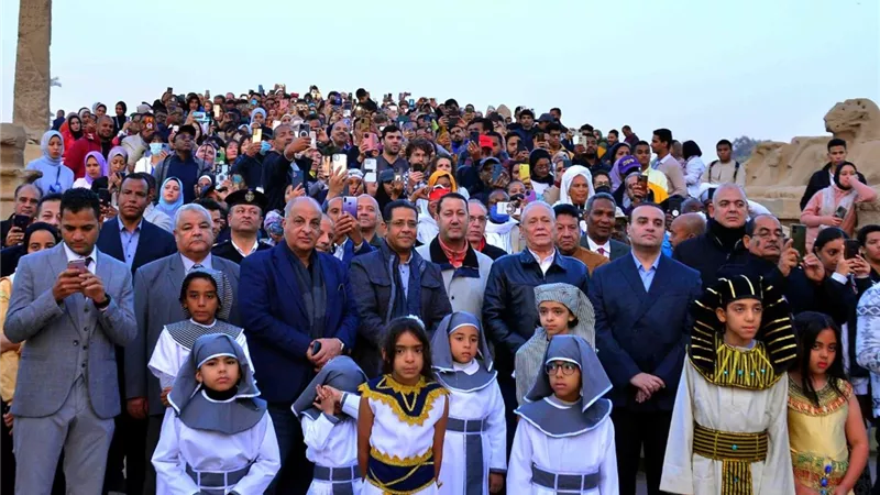 بحضور المحافظ ..أشعة الشمس تشرق على قدس أقداس الكرنك