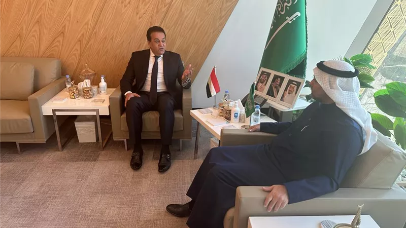 وزير الصحة يبحث مع نظيره السعودي التعاون لتحقيق الأمن الدوائي