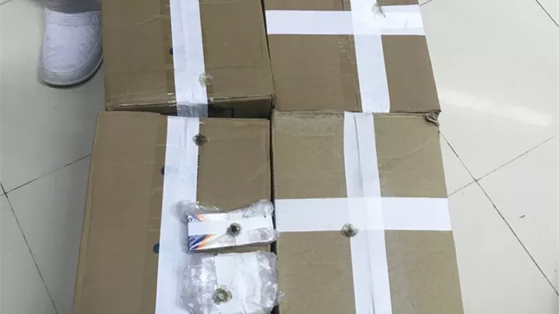 ضبط أدوية منتهية الصلاحية داخل مخزن بالزقازيق