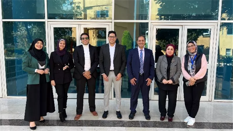 التكنولوجيا الحيوية بجامعة بدر تكشف التعاون المشترك مع CEB.. بالصور