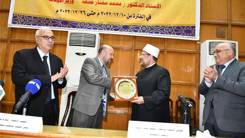 الأوقاف تدعو المنابر الإعلامية لتوعيةالشباب بتاريخ العلاقات العربية