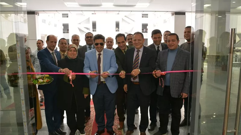 رئيس جامعة دمياط يفتتح نادي الجامعة لأعضاء هيئة التدريس