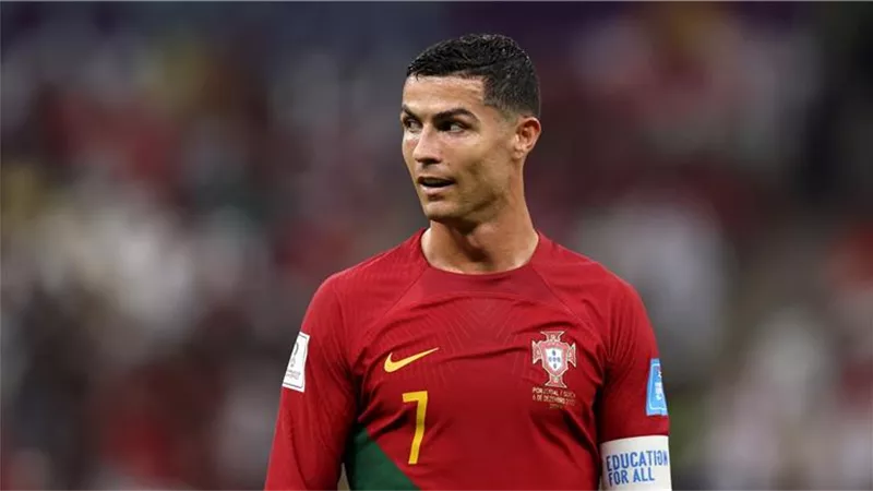 آينتراخت فرانكفورت : رونالدو ؟..تم عرضه علينا..ولا نريد التعاقد معه
