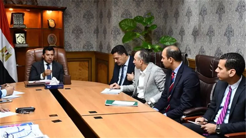 وزير الرياضة يبحث استعدادات استضافة مصر بطولة التصنيف العالمي للمصا